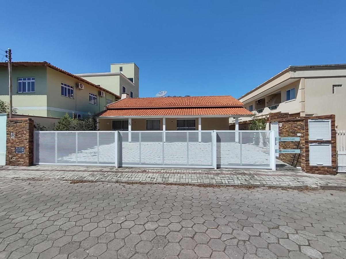 Residencial Flamini Lägenhet Bombinhas Exteriör bild