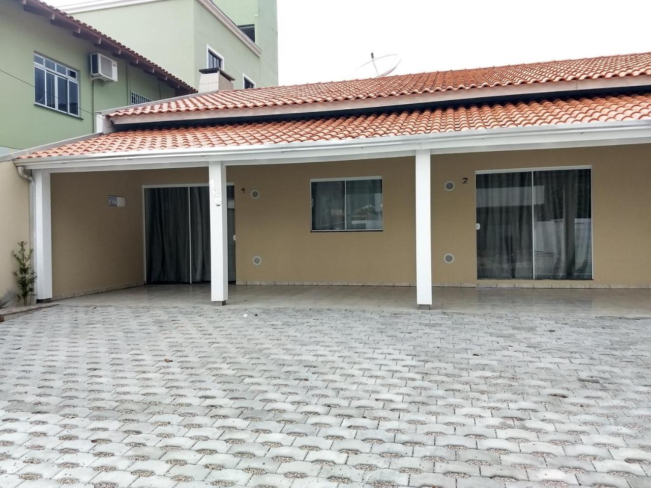 Residencial Flamini Lägenhet Bombinhas Exteriör bild
